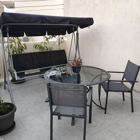 Pretty And Quiet Studio, With Wifi And Parking ليماسول المظهر الخارجي الصورة
